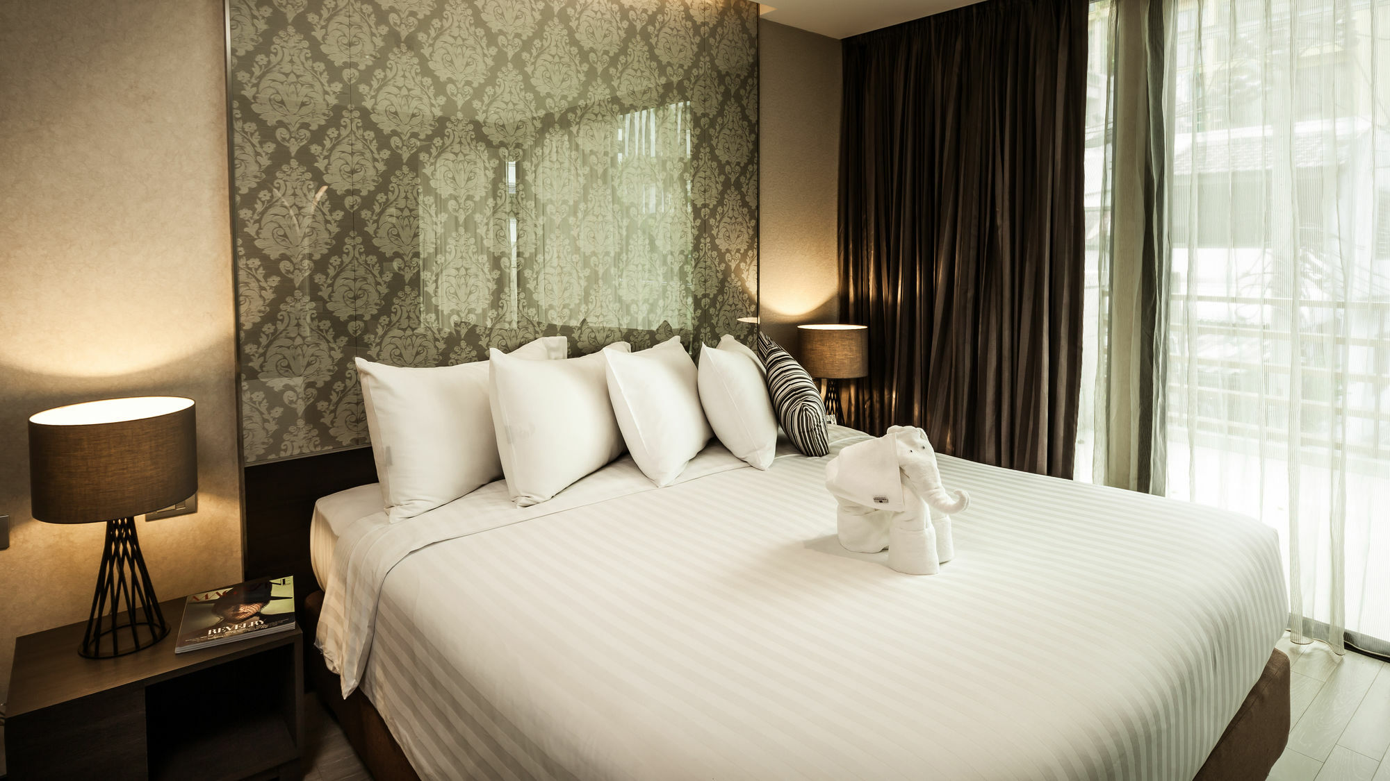 Arcadia Residence Ploenchit By Compass Hospitality Bangkok Dış mekan fotoğraf