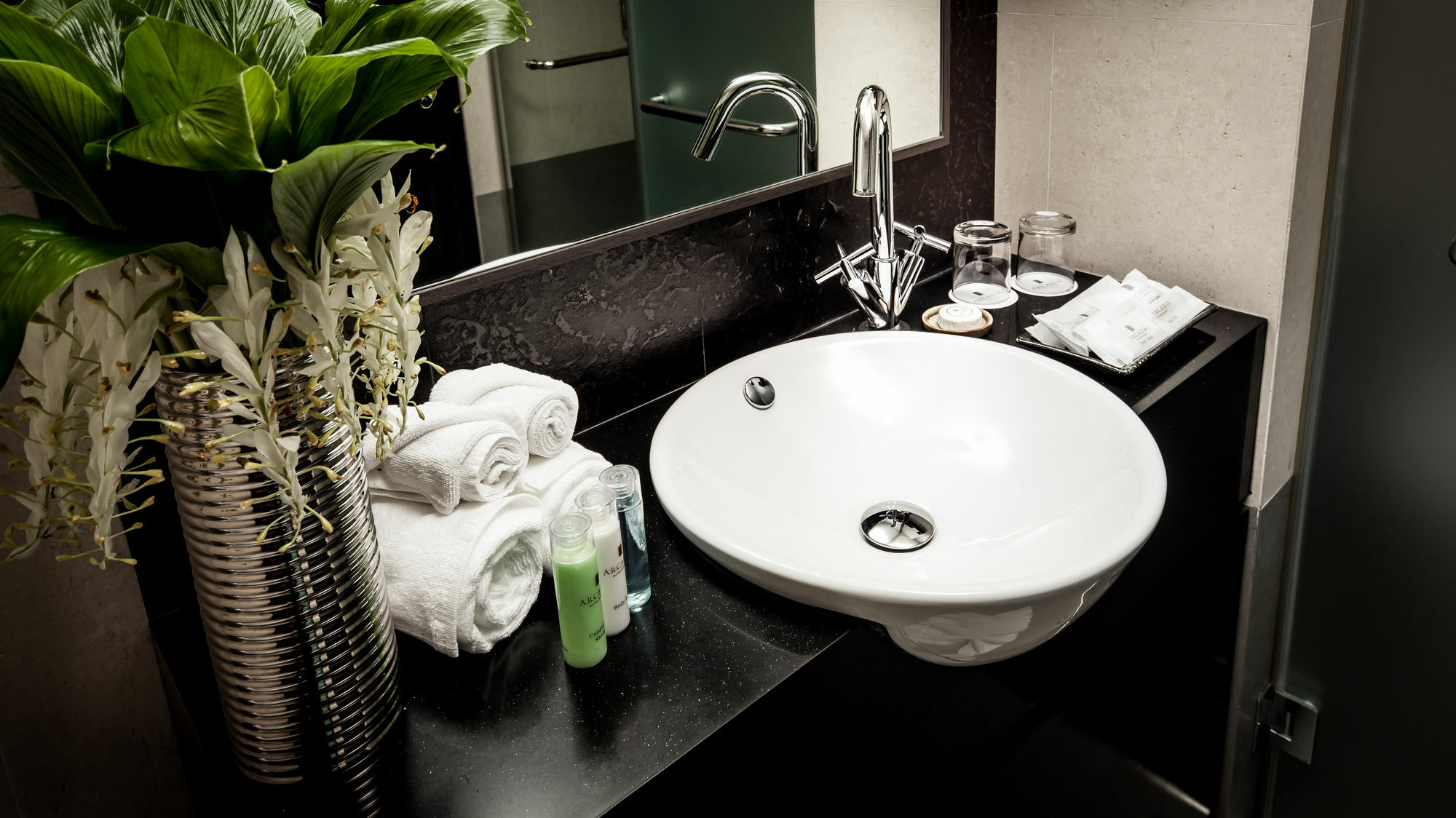 Arcadia Residence Ploenchit By Compass Hospitality Bangkok Dış mekan fotoğraf