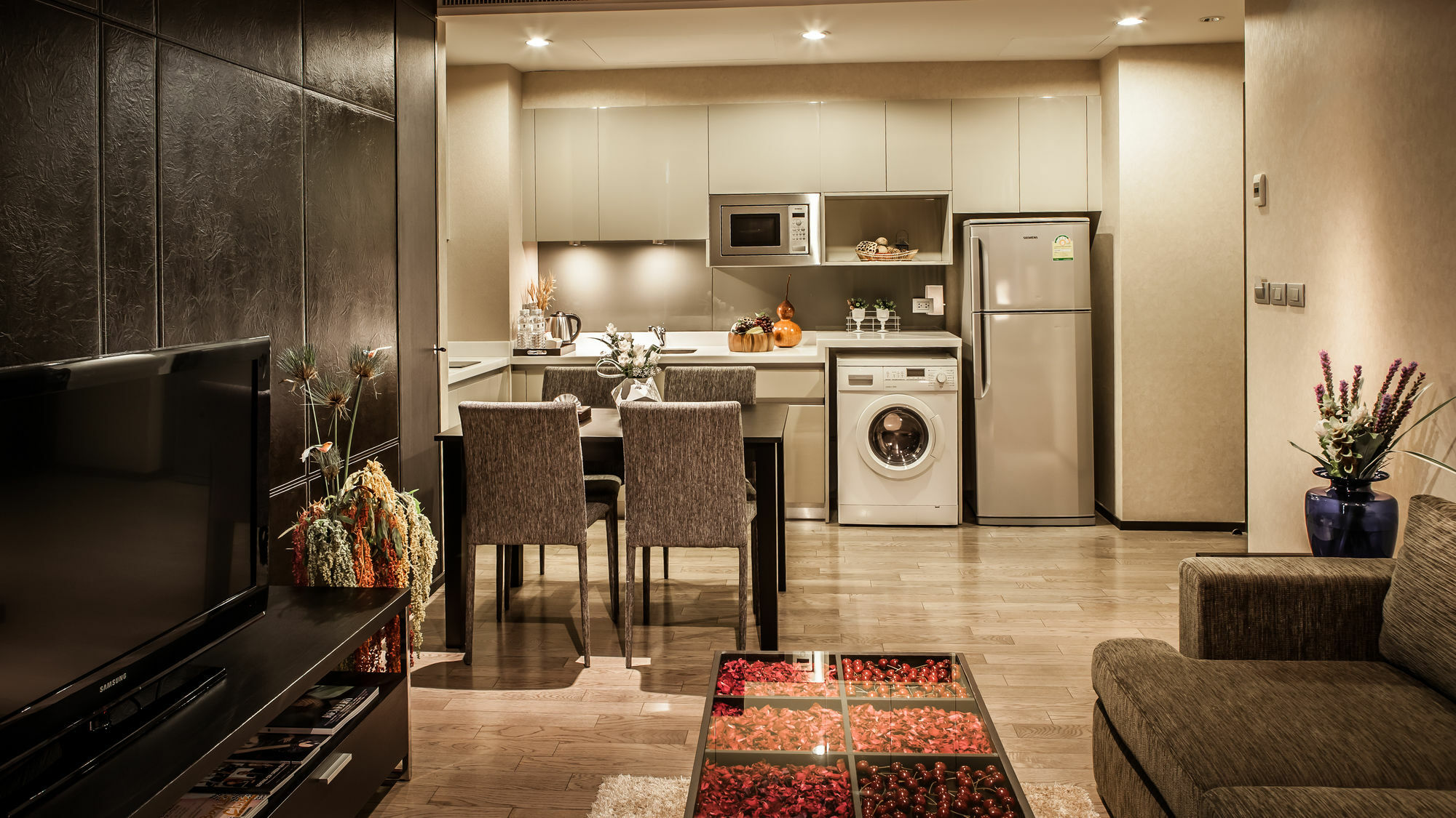 Arcadia Residence Ploenchit By Compass Hospitality Bangkok Dış mekan fotoğraf