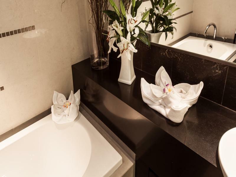Arcadia Residence Ploenchit By Compass Hospitality Bangkok Dış mekan fotoğraf