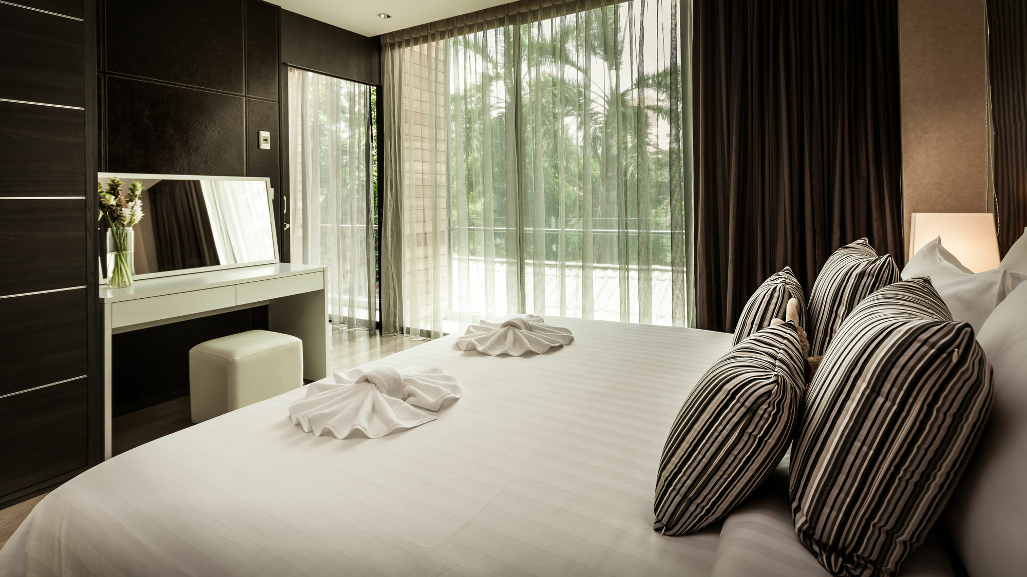 Arcadia Residence Ploenchit By Compass Hospitality Bangkok Dış mekan fotoğraf